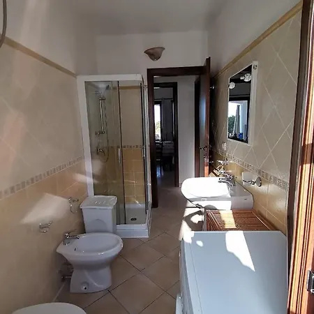 Casa Vicina Alla Spiaggia Con Bellissima Vista Mare 테르테니아